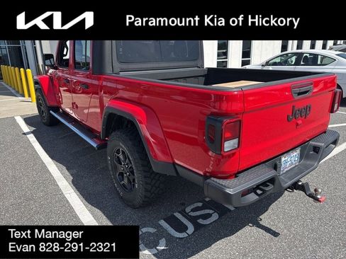 Used 2022 Jeep Gladiator Sport AWD/4WD image 3