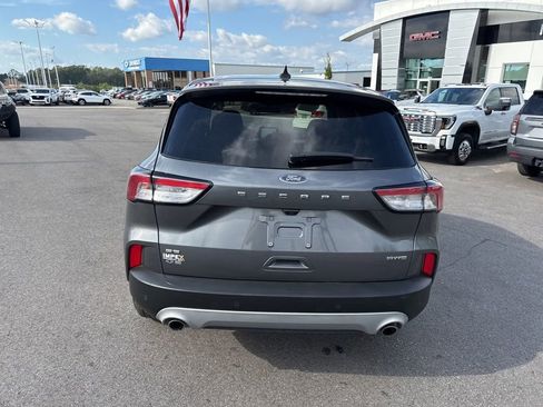 Used 2022 Ford Escape SE image 4