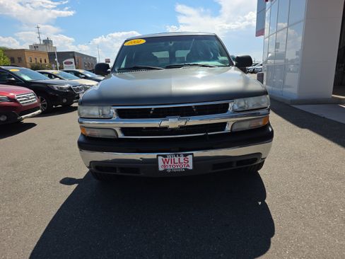 Used 2001 Chevrolet Tahoe LS w/ LS Preferred Equipment Group AWD/4WD image 4