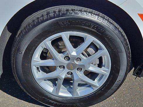 Used 2024 Chevrolet Equinox LS image 8