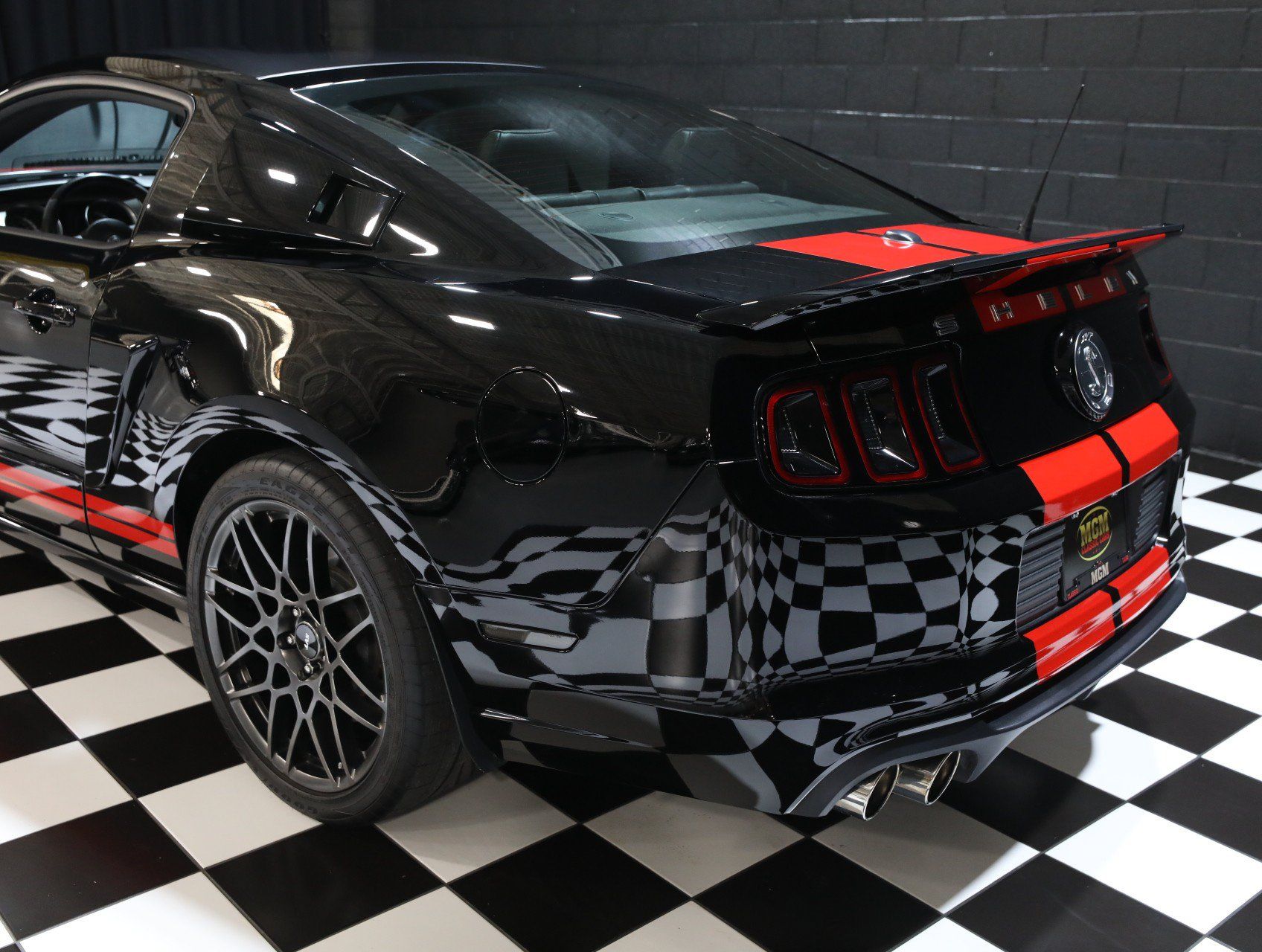 Used 2013 Ford Mustang Shelby GT500 RWD image 28