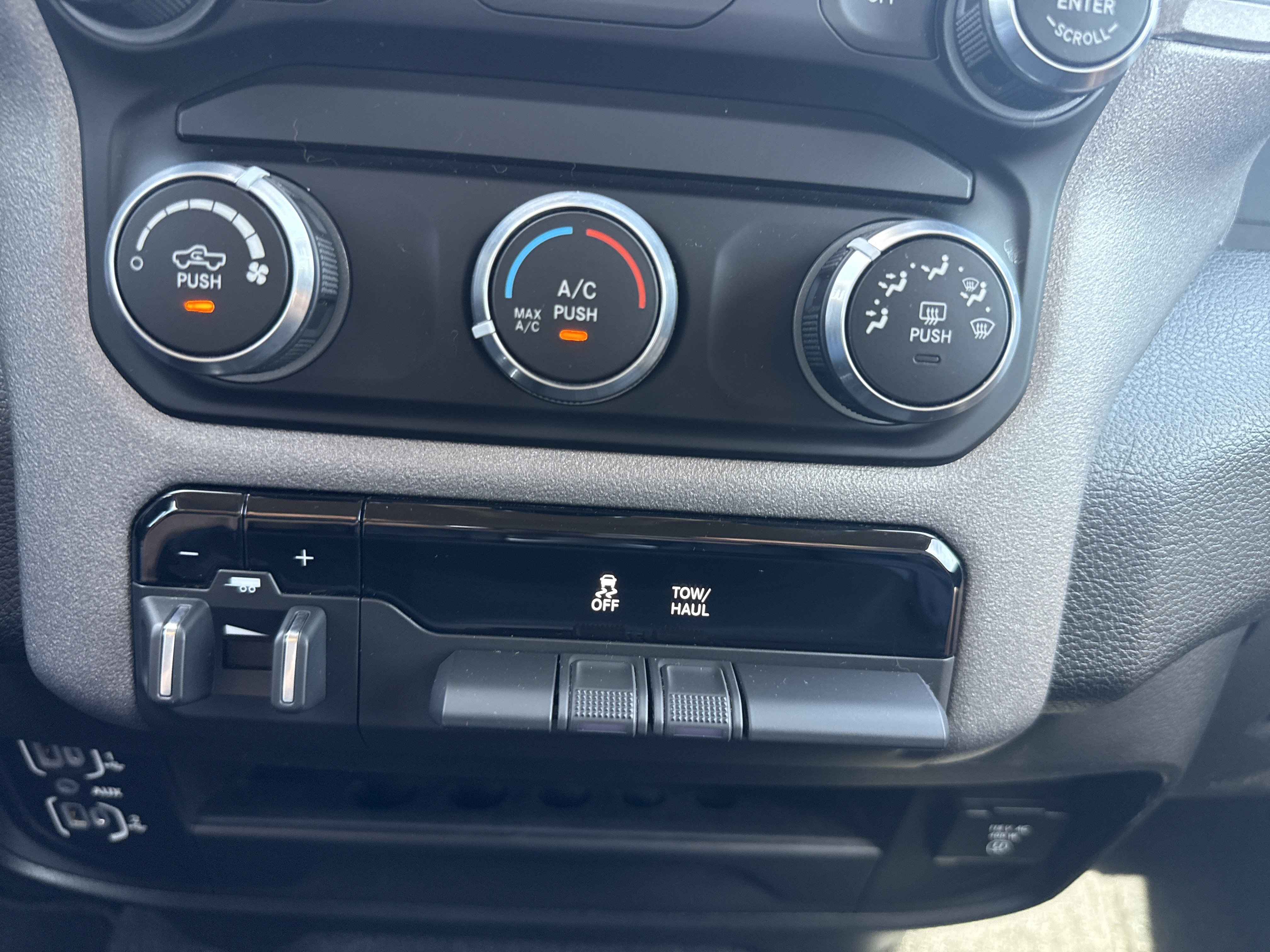 Used 2020 RAM 2500 Tradesman AWD/4WD image 28