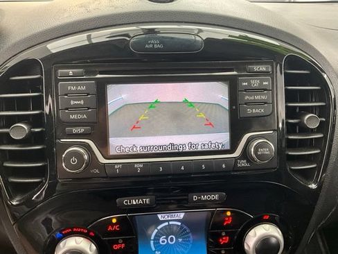 Used 2017 Nissan Juke SV FWD image 3