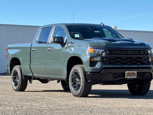New 2026 Chevrolet Silverado 1500 Custom Trail Boss w/ Dark Appearance Package image 2