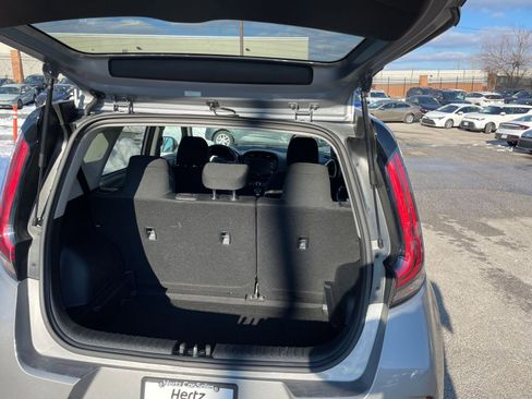 Used 2025 Kia Soul LX w/ LX Technology Package image 29