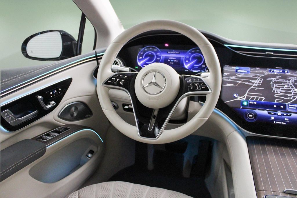 Used 2023 Mercedes-Benz EQS 580 4MATIC Sedan image 18