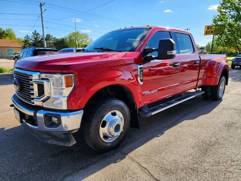 Used 2022 Ford F350 XLT w/ XLT Value Package AWD/4WD image 4