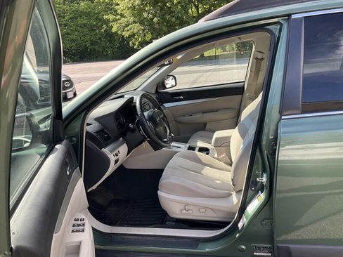 Used 2013 Subaru Outback 2.5i Premium AWD/4WD image 14