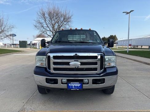 Used 2005 Ford F350 XL AWD/4WD image 3