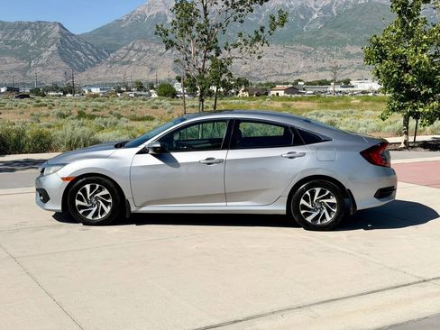 Used 2016 Honda Civic EX image 7