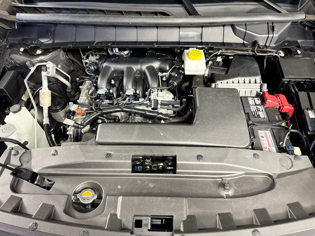 Used 2025 Nissan Pathfinder Platinum w/ Cargo Package AWD/4WD image 40