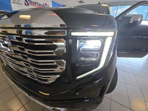 Used 2025 GMC Sierra 1500 Denali AWD/4WD image 29