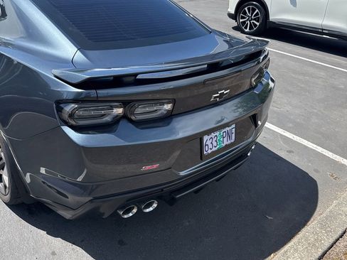 Used 2023 Chevrolet Camaro SS RWD image 13