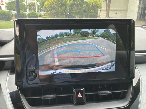Used 2024 Toyota Corolla SE FWD image 25