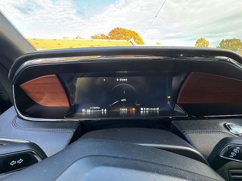 Used 2019 Lincoln Navigator Reserve image 11