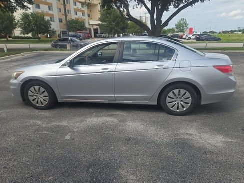 Used 2012 Honda Accord LX image 8