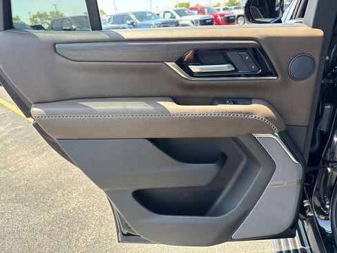 New 2026 GMC Yukon Denali Ultimate AWD/4WD image 29