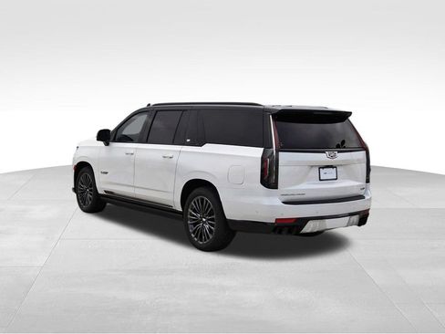 Certified 2024 Cadillac Escalade ESV V w/ Heavy-Duty Trailer Package AWD/4WD image 3