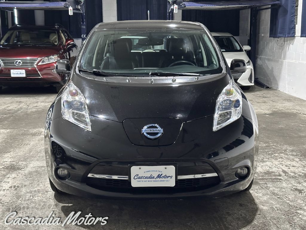 Used 2013 Nissan Leaf SL w/ Premium Pkg FWD image 4