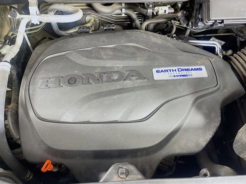 Used 2019 Honda Pilot Touring image 34