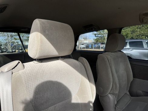 Used 2007 Toyota Sienna LE image 19