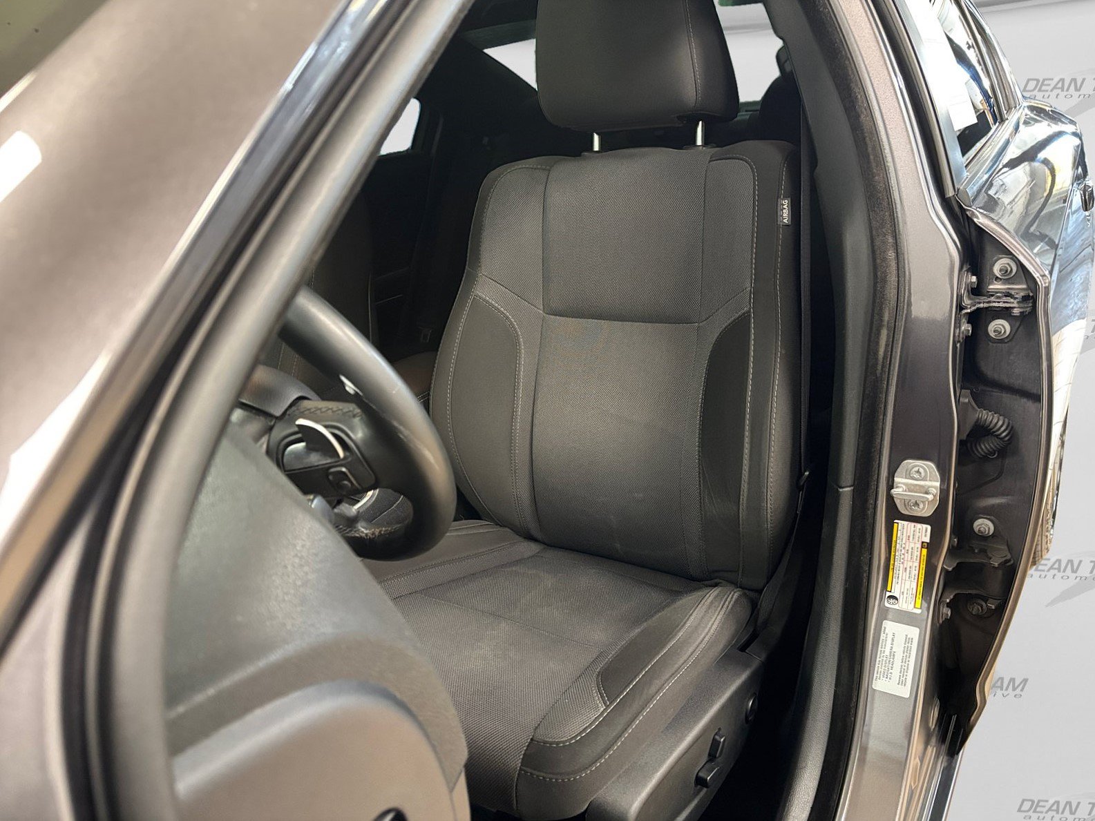 Used 2015 Dodge Charger SXT RWD image 36