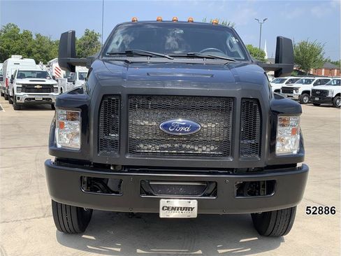 Used 2022 Ford F750 2WD Crew Cab Super Duty image 11