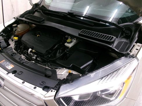 Used 2017 Ford Escape SE w/ Equipment Group 201A image 33