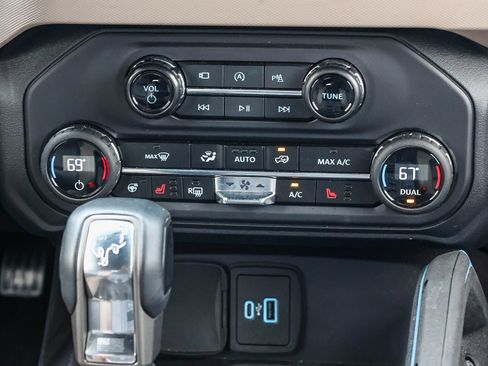 Used 2024 Ford Bronco Wildtrak AWD/4WD image 13