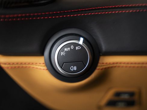 Used 2018 Ferrari 488 GTB RWD image 44