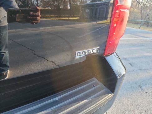 Used 2007 Chevrolet Suburban LTZ w/ LTZ Preferred Equipment Group image 6