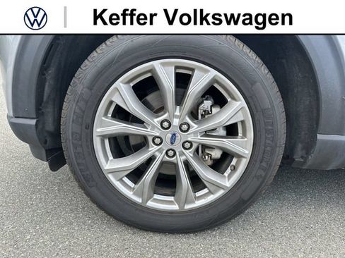 Used 2023 Ford Explorer Limited AWD/4WD image 11