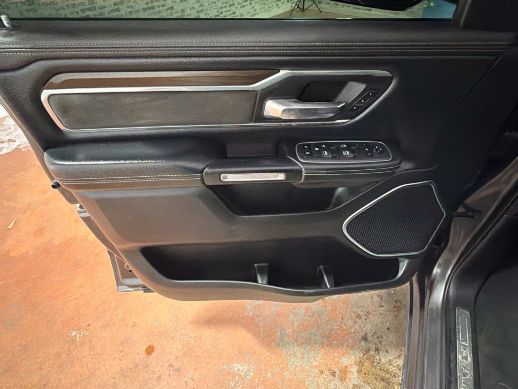 Used 2022 RAM 1500 Laramie AWD/4WD image 28