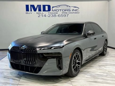 Used 2025 BMW 760i xDrive w/ Executive Package AWD/4WD image 51