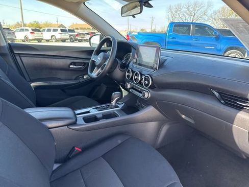 Used 2024 Nissan Sentra SV image 16