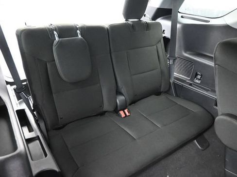 Used 2022 Ford Explorer XLT w/ Class IV Trailer Tow Package AWD/4WD image 9
