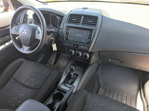 Used 2020 Mitsubishi Outlander Sport ES FWD image 30