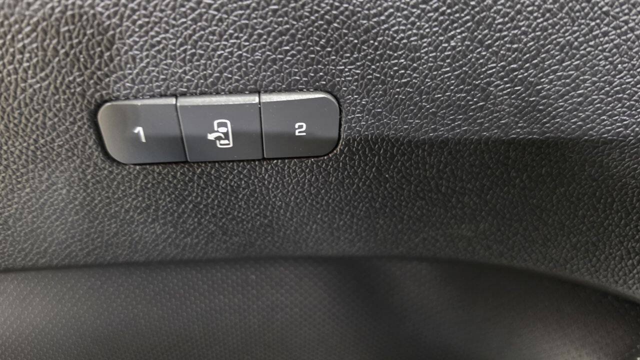 Used 2012 GMC Acadia Denali AWD/4WD image 31
