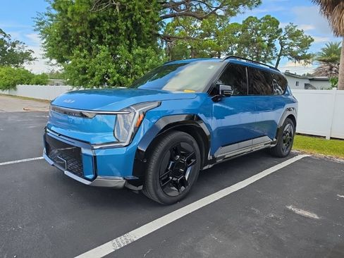 Certified 2024 Kia EV9 GT-Line AWD/4WD image 5