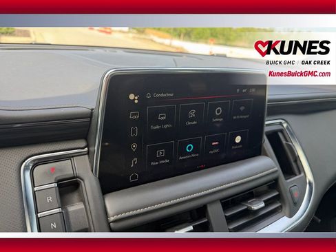 Used 2023 GMC Yukon SLT w/ SLT Premium Package AWD/4WD image 16