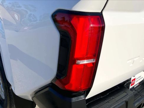 Used 2024 Toyota Tacoma SR image 27