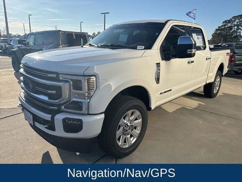 Certified 2021 Ford F250 Platinum w/ FX4 Off-Road Package image 3