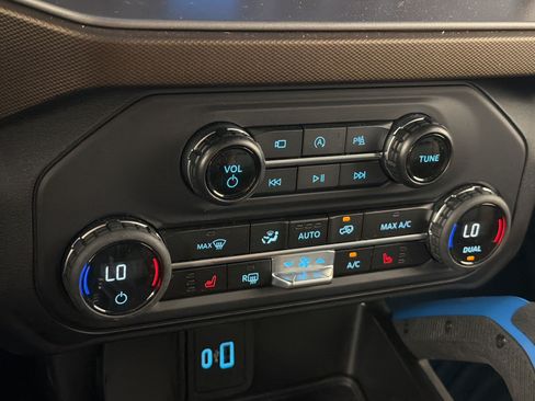 Used 2023 Ford Bronco Outer Banks AWD/4WD image 18