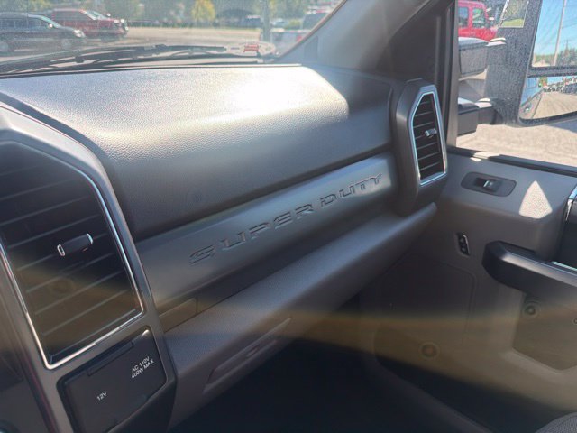 Used 2019 Ford F250 XLT w/ XLT Premium Package AWD/4WD image 27