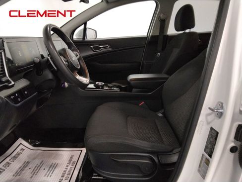 Used 2023 Kia Sportage LX image 25