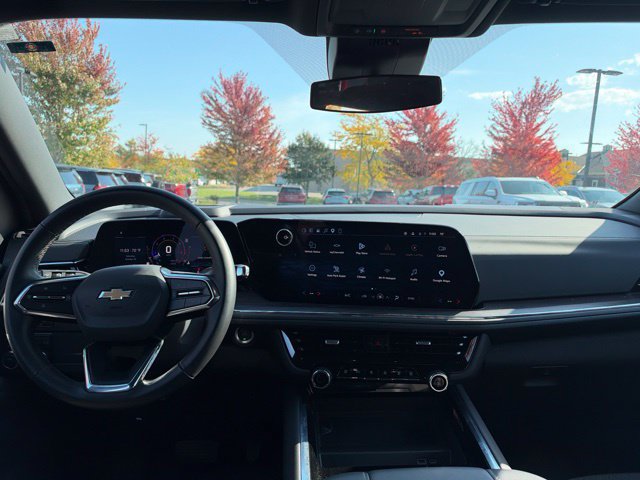 Used 2025 Chevrolet Suburban LS AWD/4WD image 12