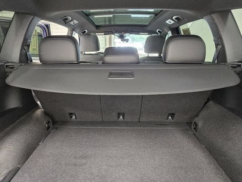Used 2024 Volkswagen Tiguan SEL R-Line AWD/4WD image 41