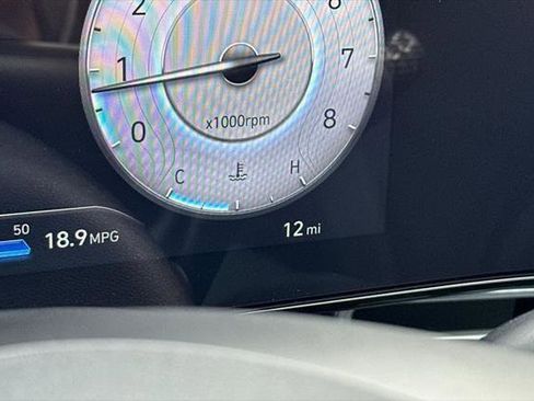 New 2025 Hyundai Elantra SEL image 23