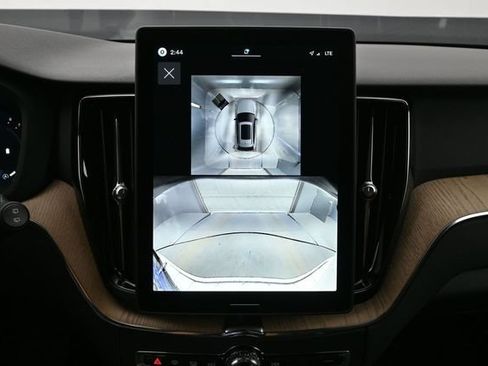 New 2027 Volvo XC60 B5 Plus AWD/4WD image 23