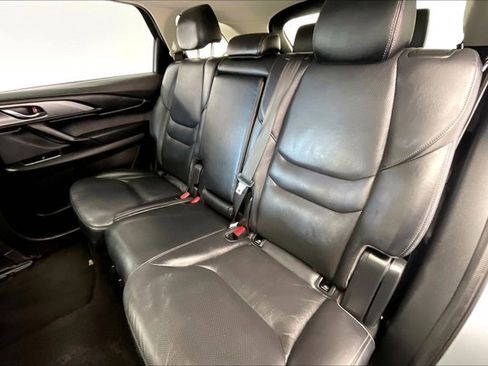 Used 2022 MAZDA CX-9 Touring image 19